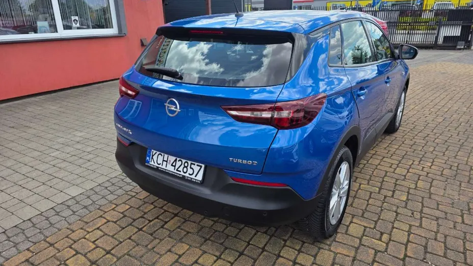OPEL Grandland X -
