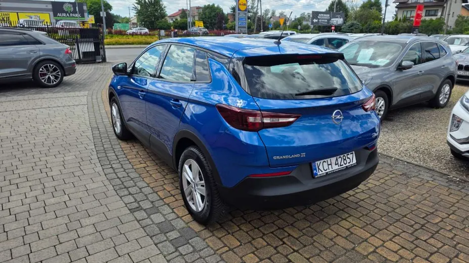 OPEL Grandland X -