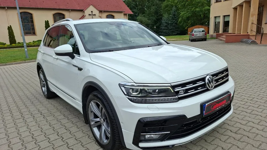 VOLKSWAGEN Tiguan -