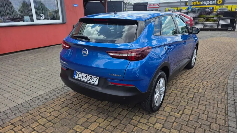 OPEL Grandland X -