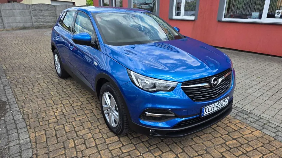 OPEL Grandland X -