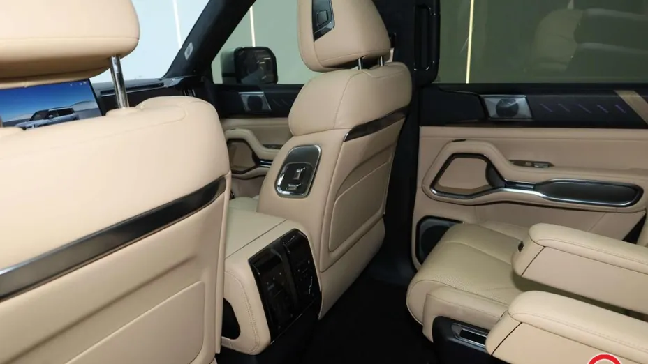 BYD Leopard 8 -