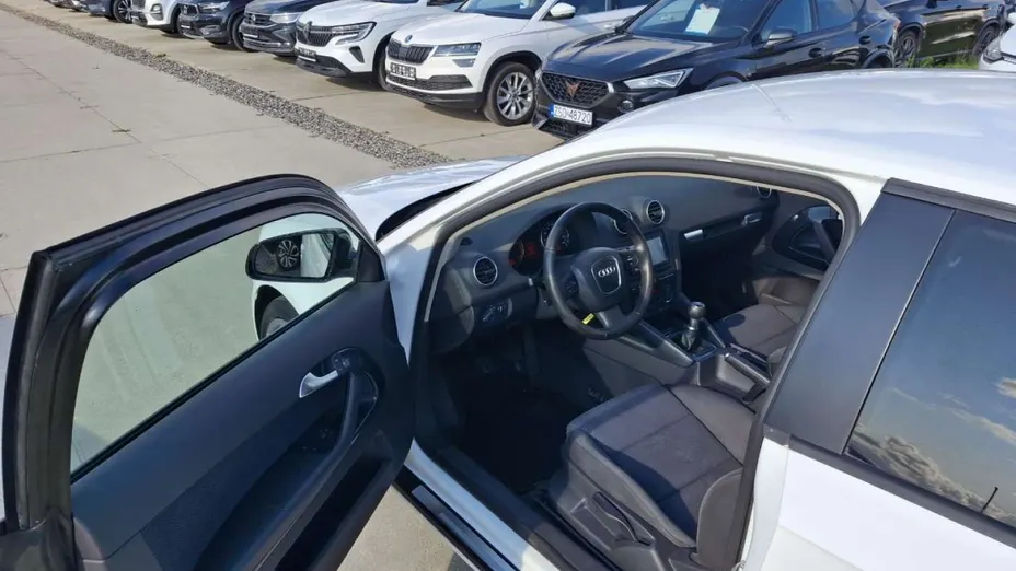 AUDI A3 -