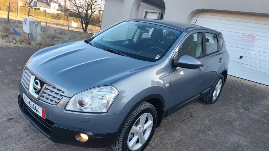NISSAN Qashqai -