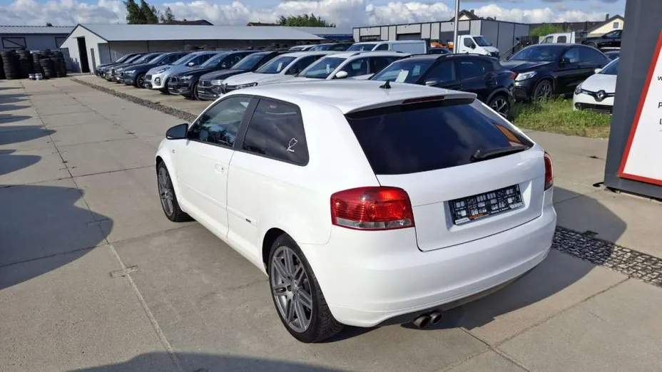 AUDI A3 -
