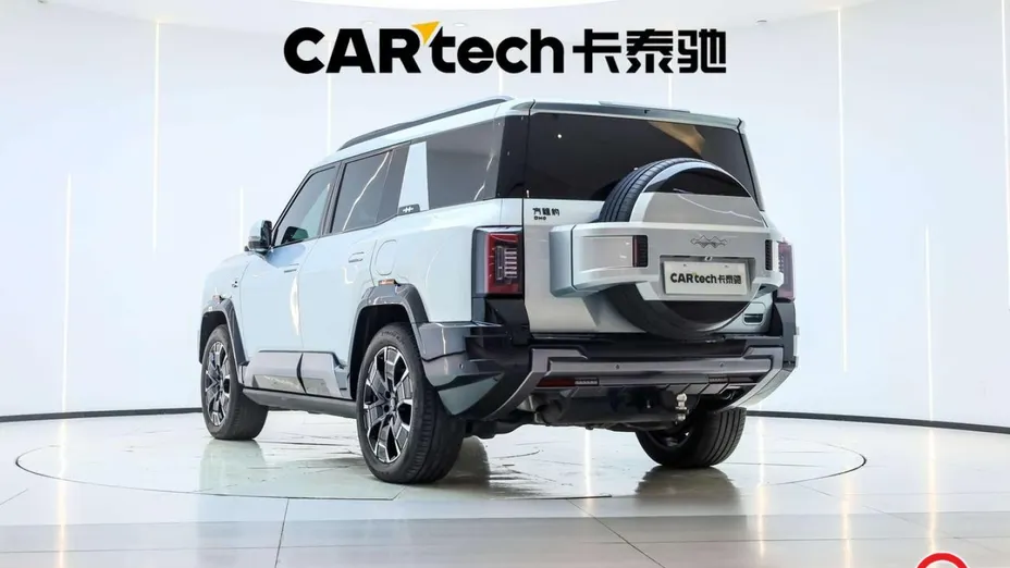 BYD Leopard 8 -
