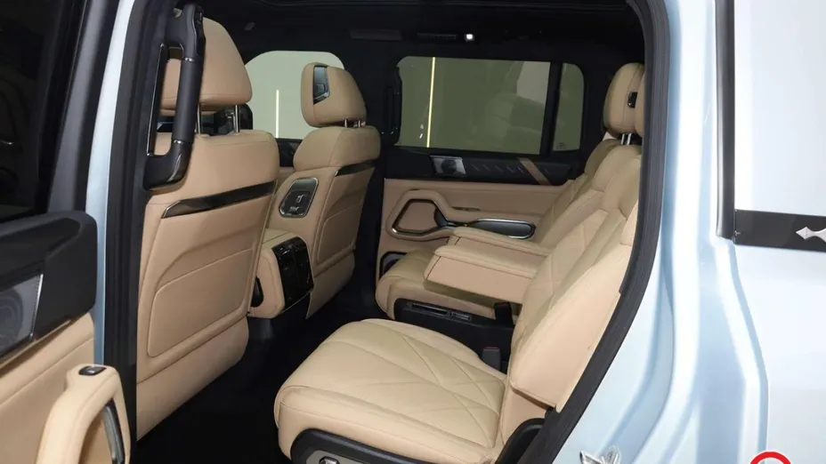 BYD Leopard 8 -