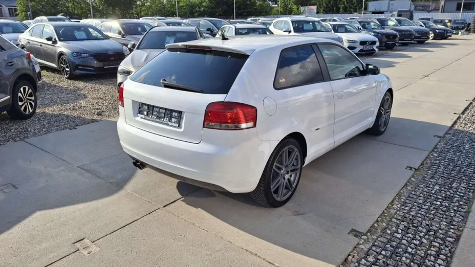 AUDI A3 -