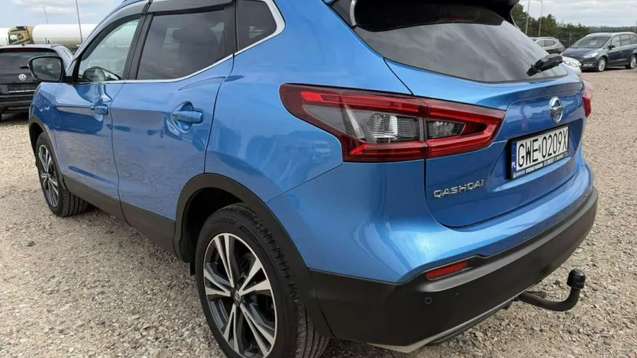 NISSAN Qashqai -