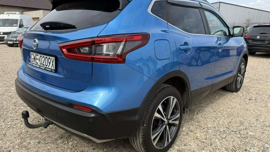 NISSAN Qashqai -