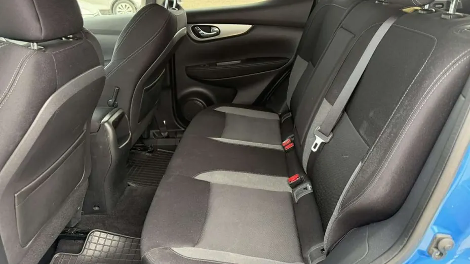 NISSAN Qashqai -