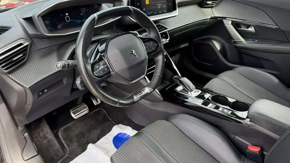 PEUGEOT 2008 -