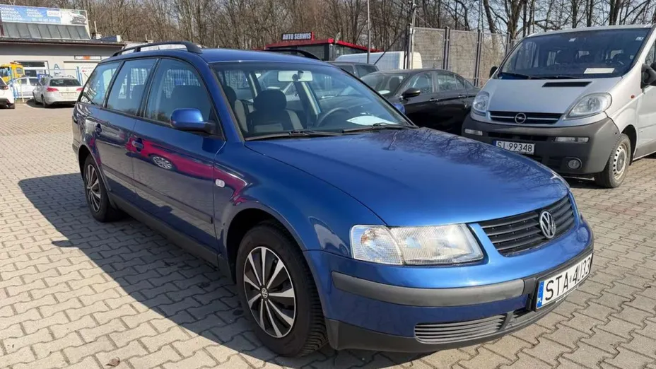 VOLKSWAGEN Passat -