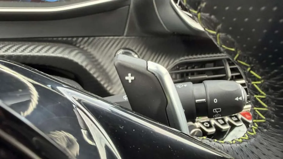 PEUGEOT 2008 -