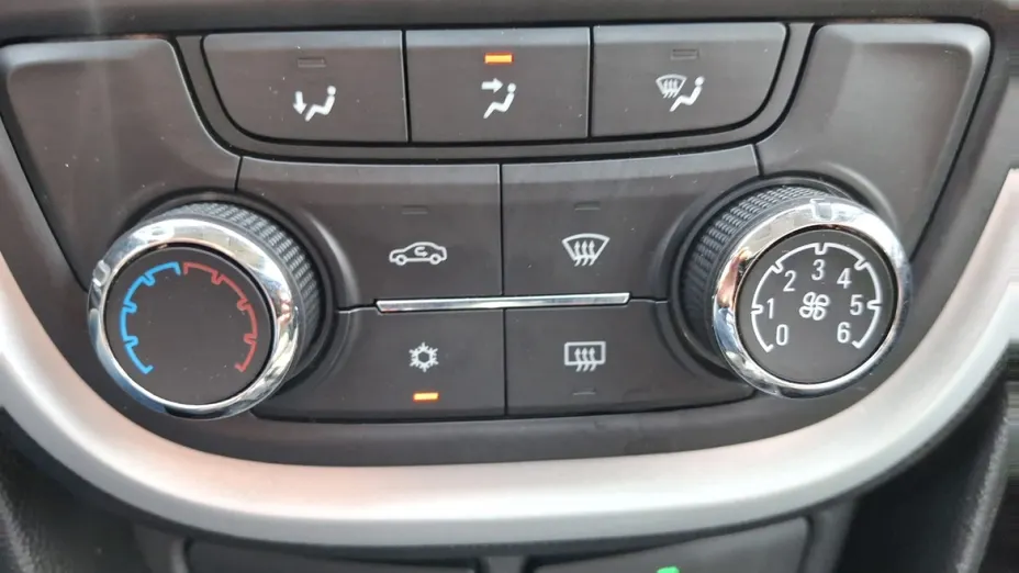 OPEL Mokka -