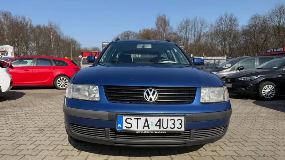 VOLKSWAGEN Passat -