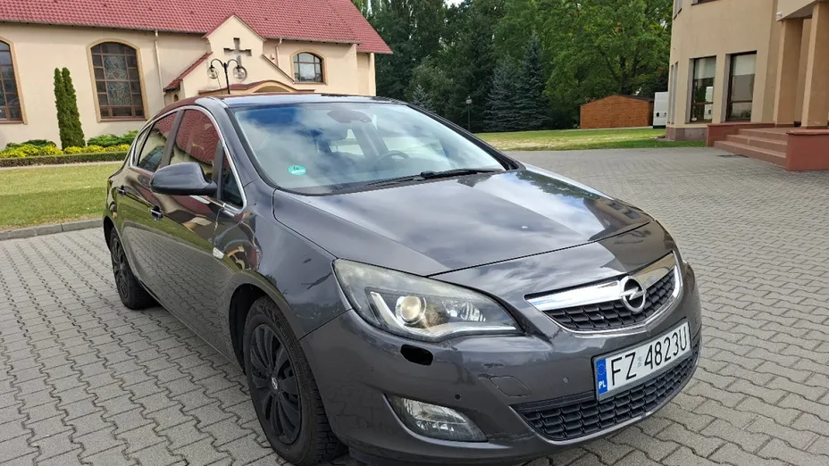 OPEL Astra -