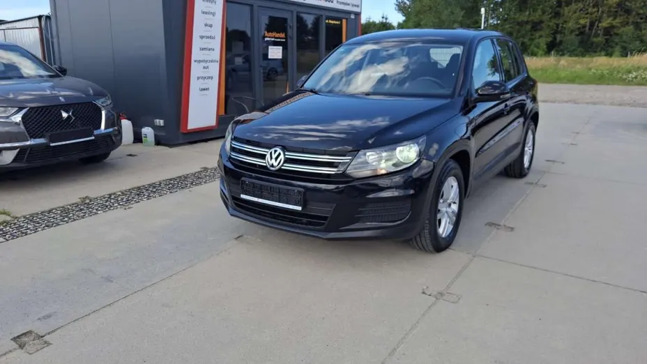 VOLKSWAGEN Tiguan -