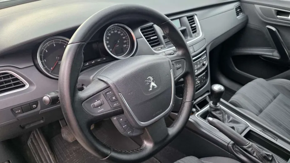 PEUGEOT 508 -