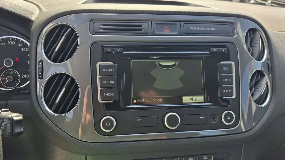 VOLKSWAGEN Tiguan -