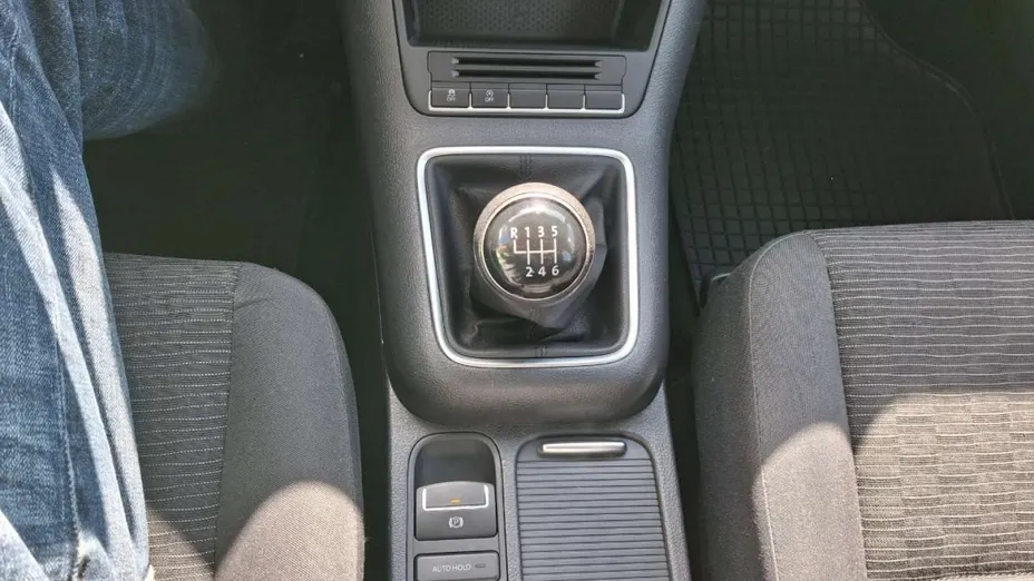 VOLKSWAGEN Tiguan -