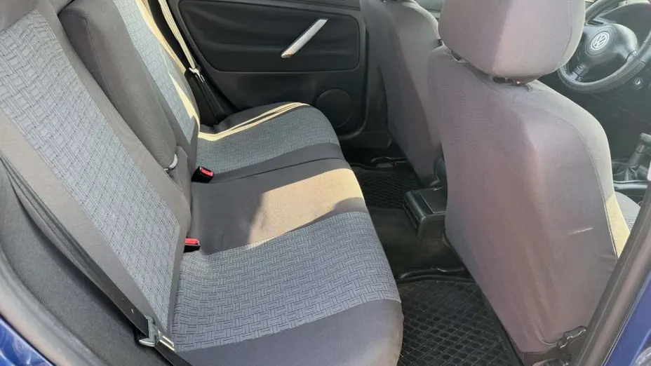 VOLKSWAGEN Passat -