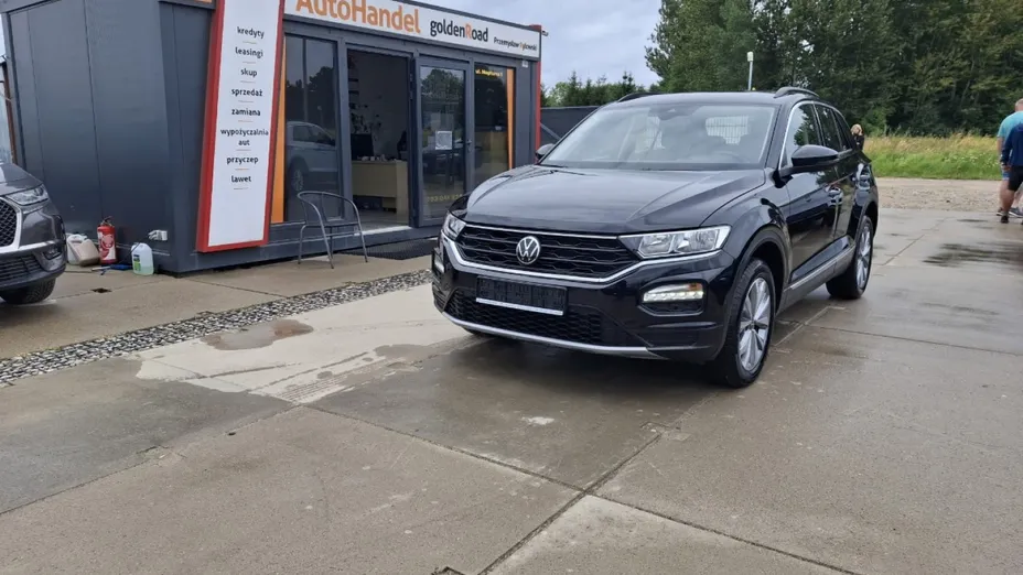 VOLKSWAGEN T-ROC -