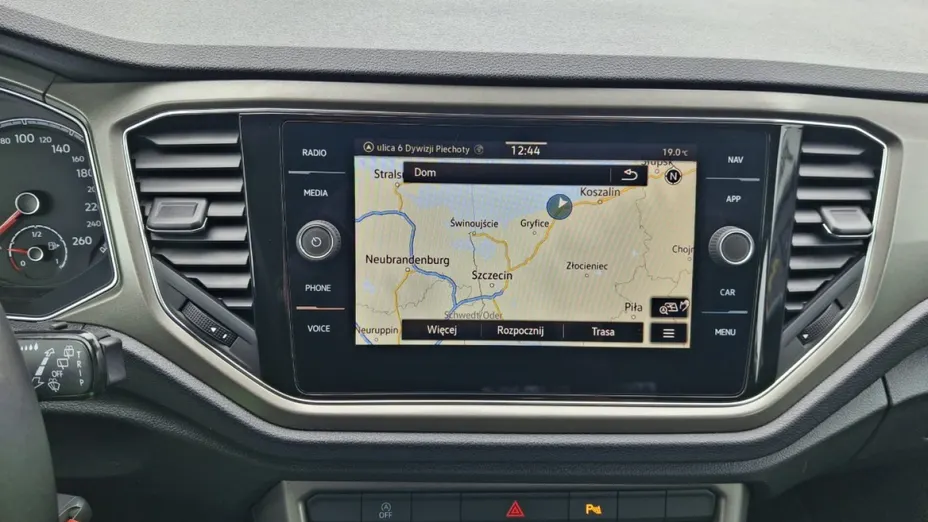 VOLKSWAGEN T-ROC -