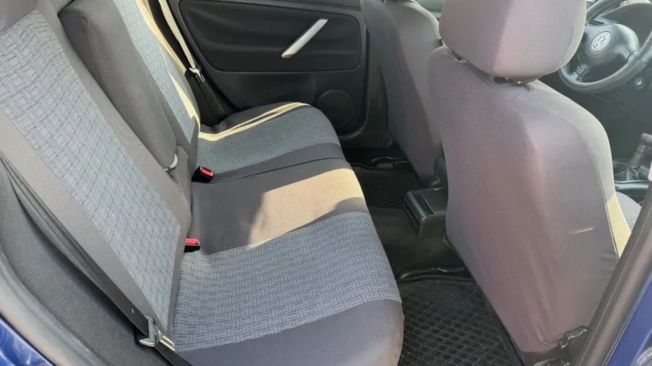 VOLKSWAGEN Passat -