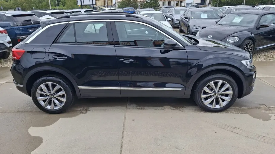 VOLKSWAGEN T-ROC -