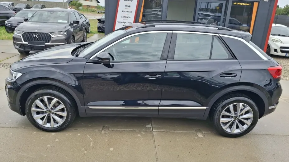 VOLKSWAGEN T-ROC -