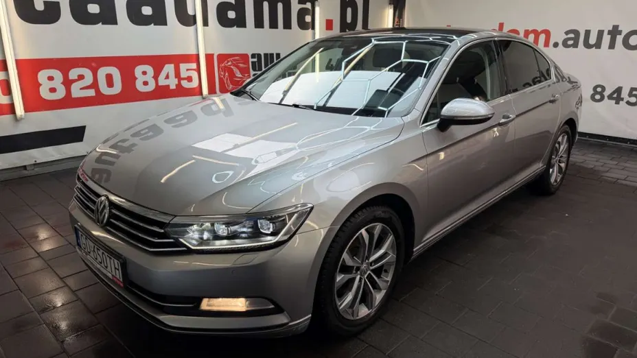 VOLKSWAGEN Passat -