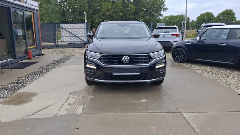 VOLKSWAGEN T-ROC -