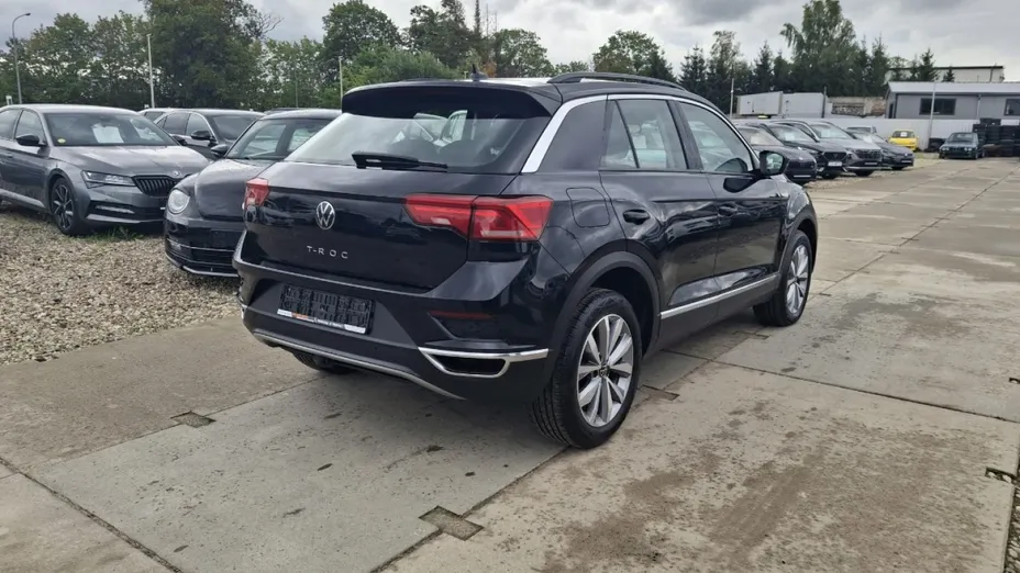 VOLKSWAGEN T-ROC -