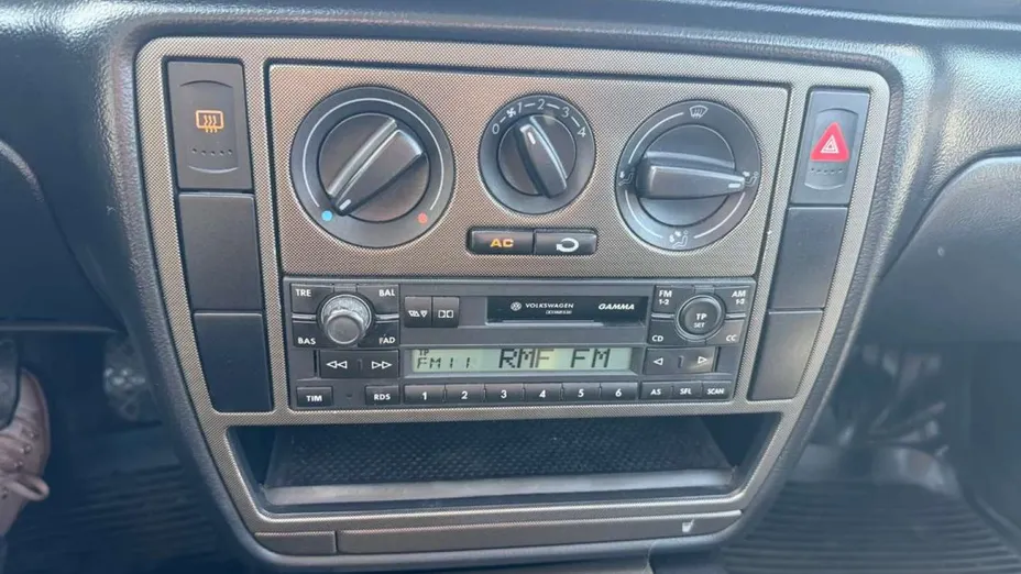 VOLKSWAGEN Passat -