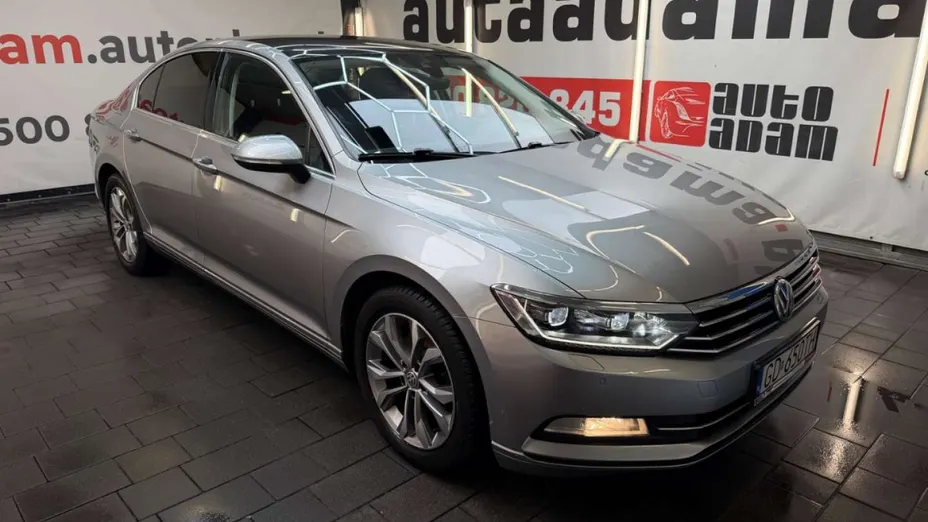 VOLKSWAGEN Passat -
