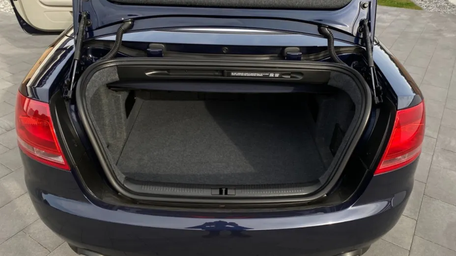 AUDI Cabriolet -