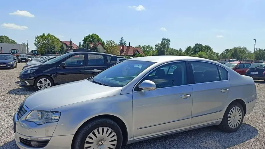 VOLKSWAGEN Passat -