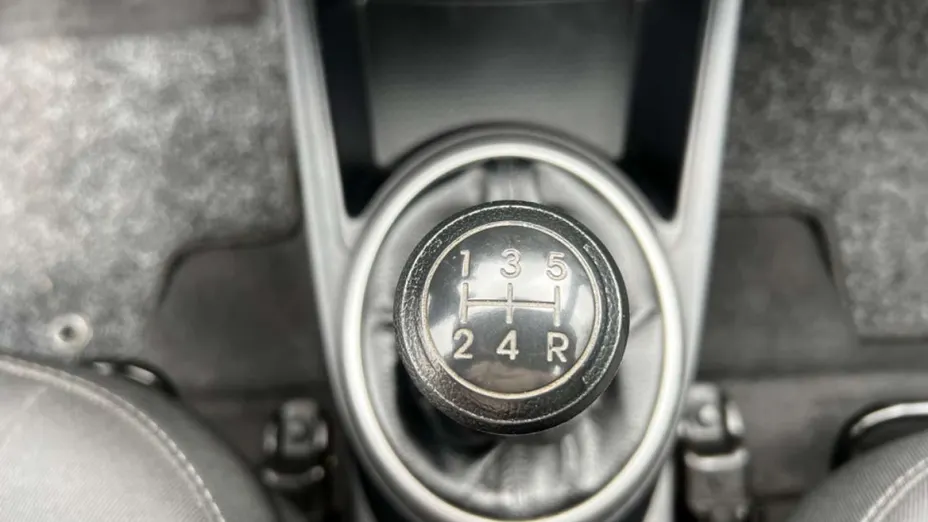 HYUNDAI i20 -