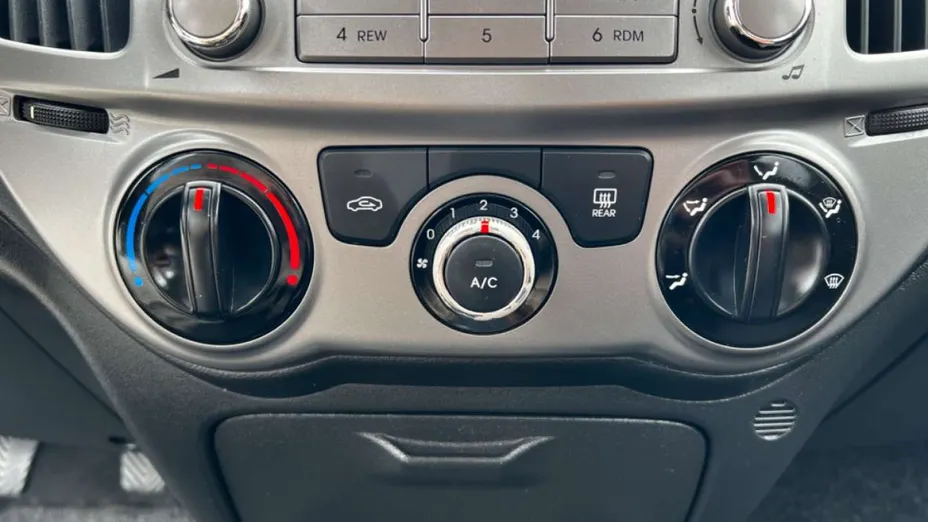 HYUNDAI i20 -