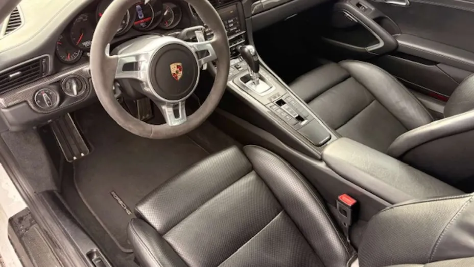 PORSCHE 911 -