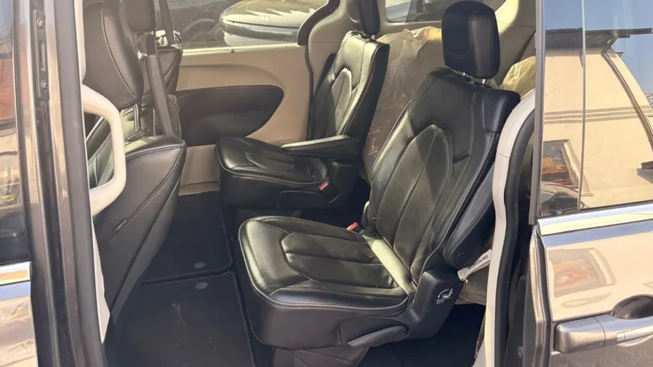 CHRYSLER Pacifica -
