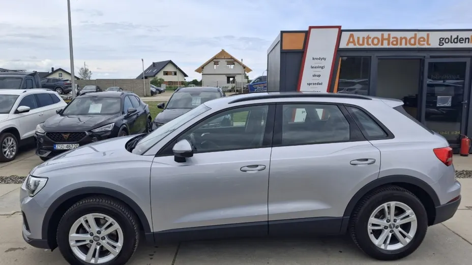 AUDI Q3 -