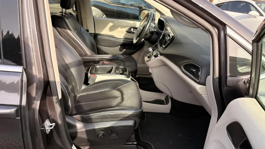 CHRYSLER Pacifica -