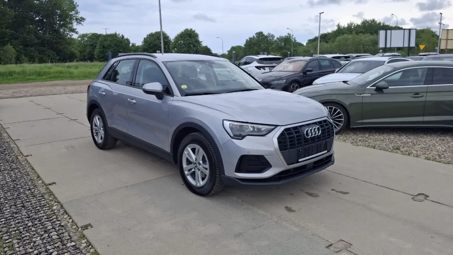 AUDI Q3 -