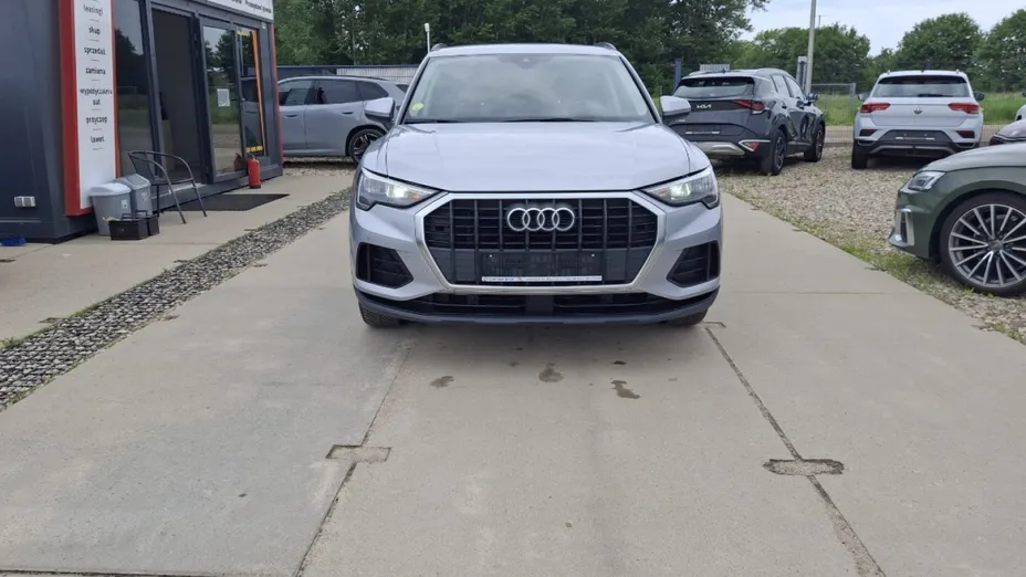 AUDI Q3 -