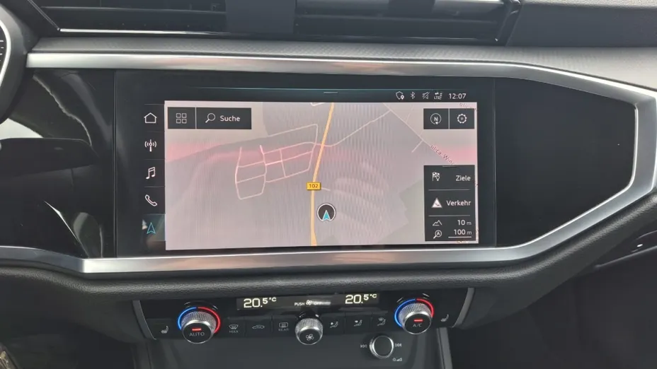 AUDI Q3 -
