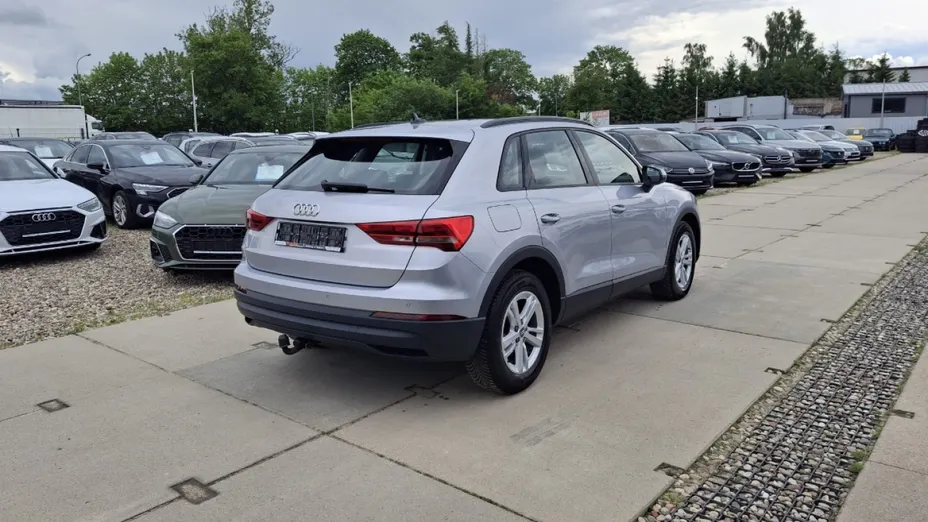 AUDI Q3 -