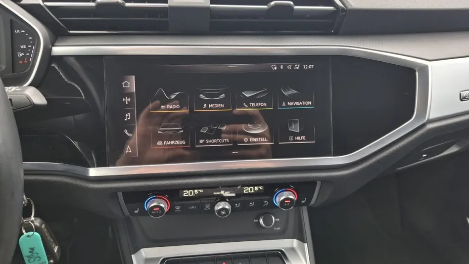 AUDI Q3 -