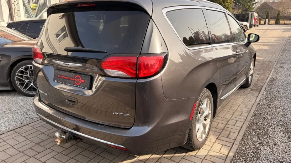 CHRYSLER Pacifica -